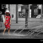Dievča pri fontáne