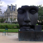 La face devant Louvre