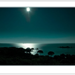 Polnočný mesiac nad plážou Palombaggia, Korzika